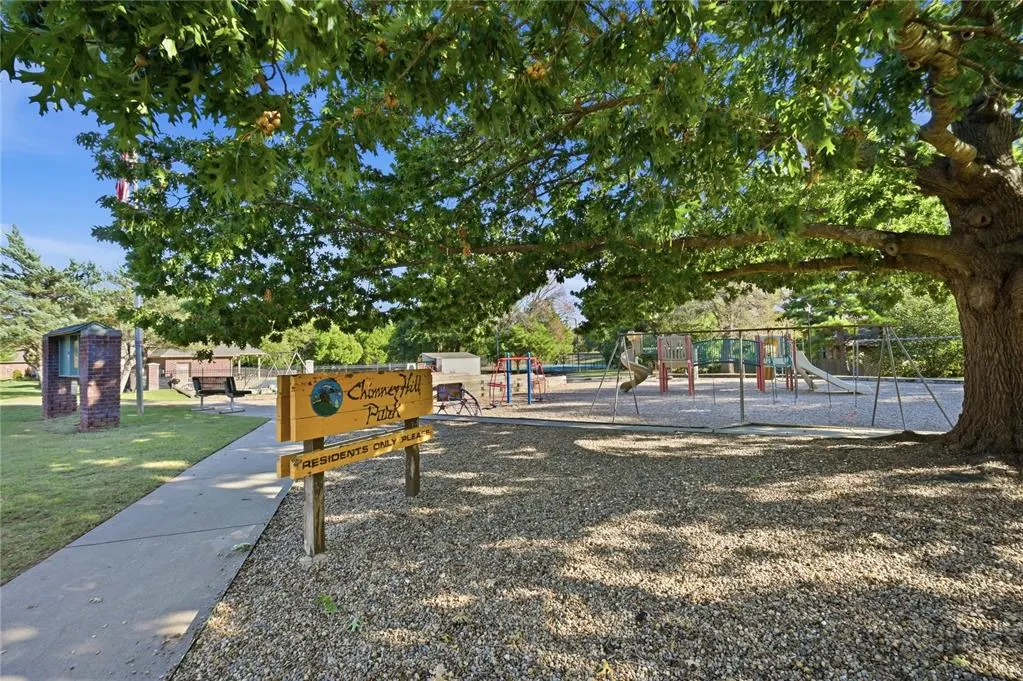 Photo 36 — 2301 Woodford Way, Edmond, OK 73034