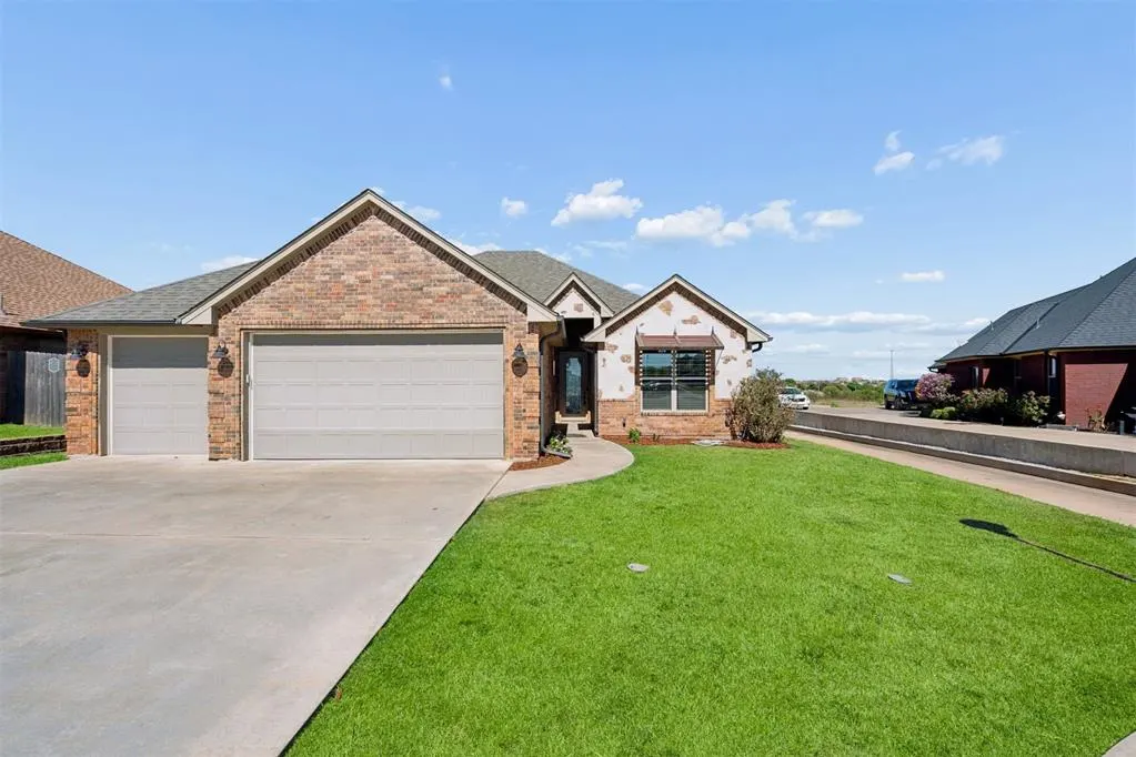 Front exterior — 2186 SW 56th Street, Lawton, OK 73505