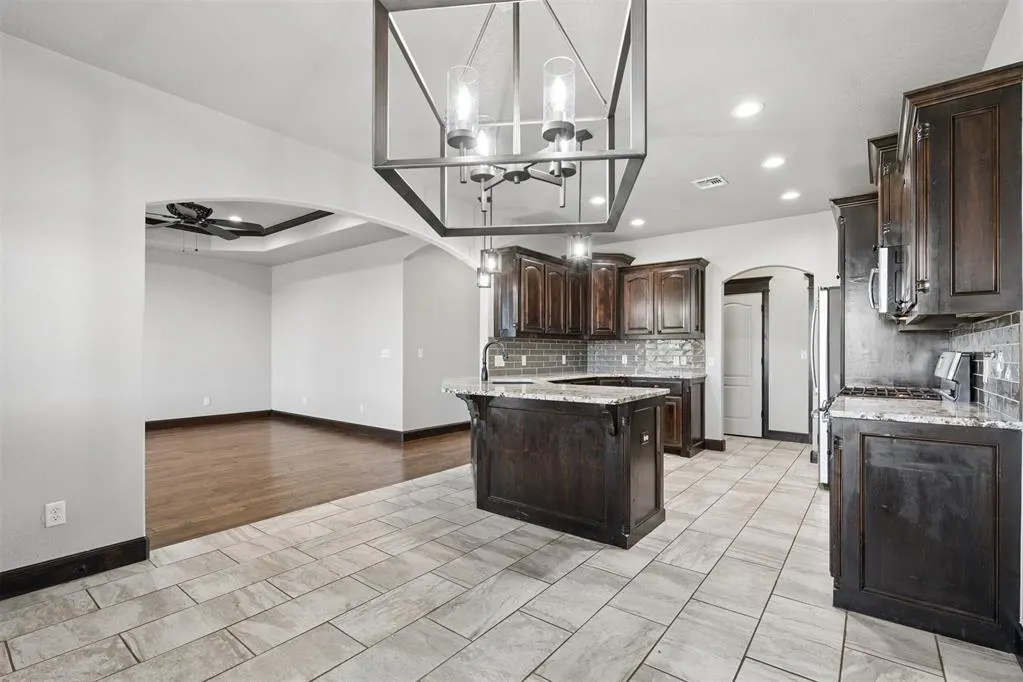 Photo 13 — 2186 SW 56th Street, Lawton, OK 73505