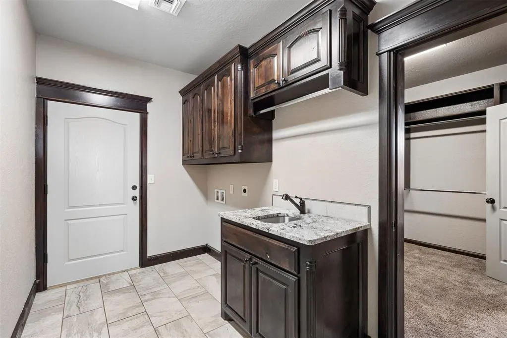 Photo 39 — 2186 SW 56th Street, Lawton, OK 73505