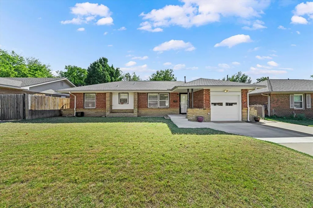 Photo 2 — 2206 Dublin Road, Oklahoma City, OK 73120