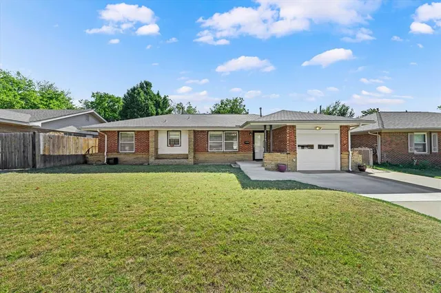 Photo 2 — 2206 Dublin Road, Oklahoma City, OK 73120
