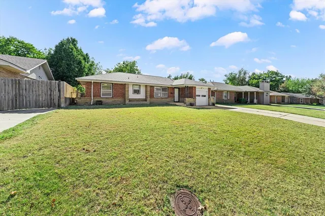 Photo 4 — 2206 Dublin Road, Oklahoma City, OK 73120