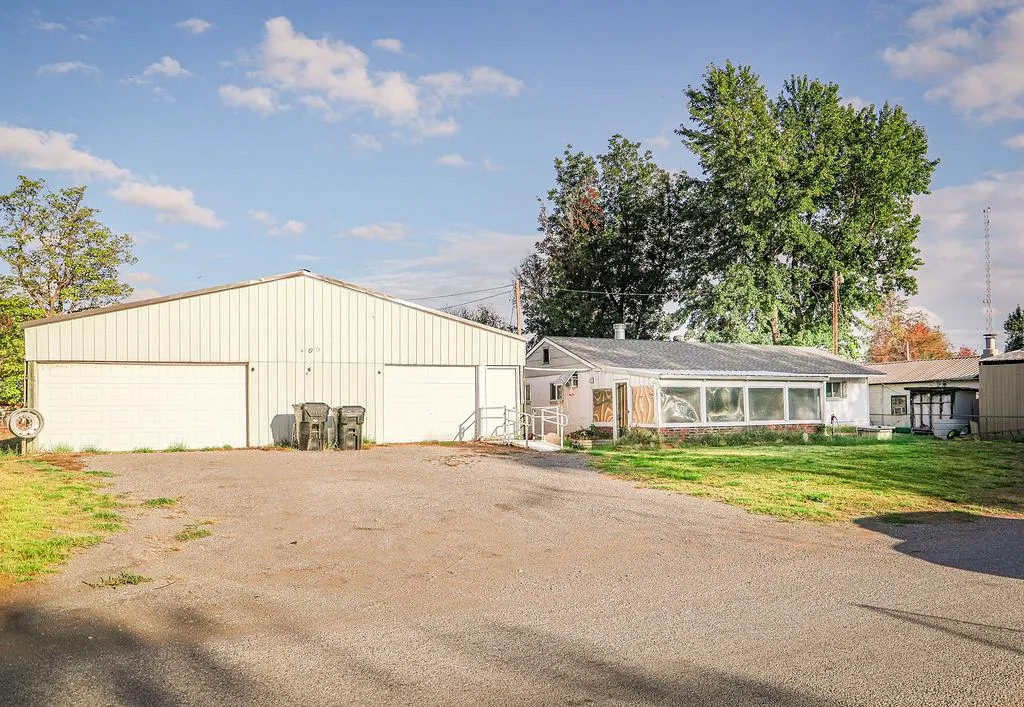 Front exterior — 409 S Lynn Street, Fort Cobb, OK 73038