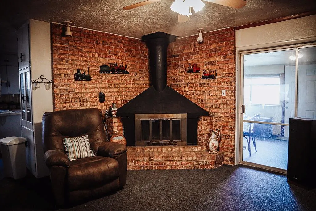 Photo 4 — 409 S Lynn Street, Fort Cobb, OK 73038