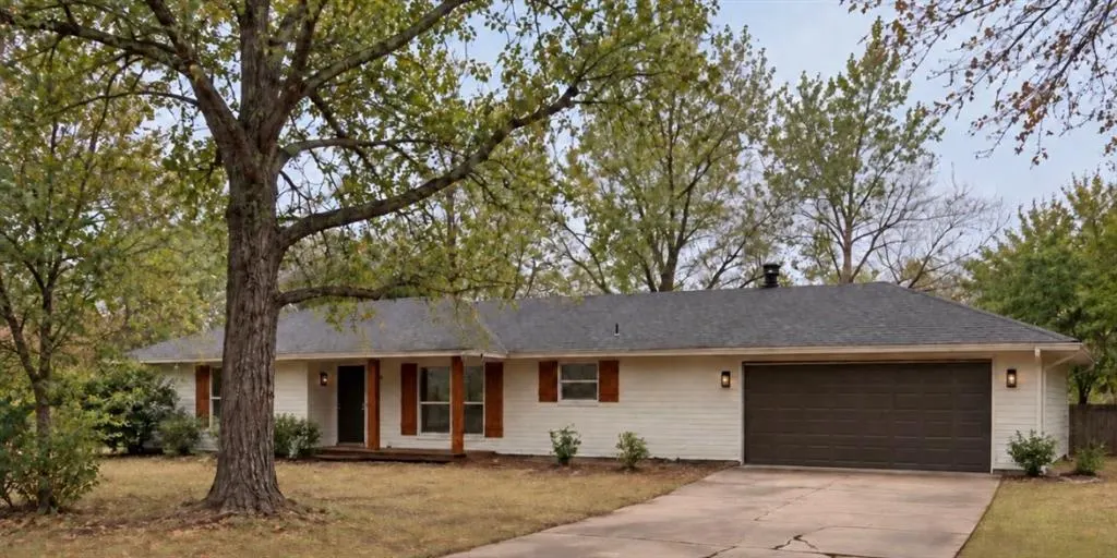 Front exterior — 1904 Van Buren Ave NE, Piedmont, OK 73078