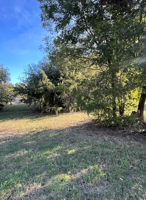 Photo 3 — 310 E Iowa Avenue, Chickasha, OK 73018