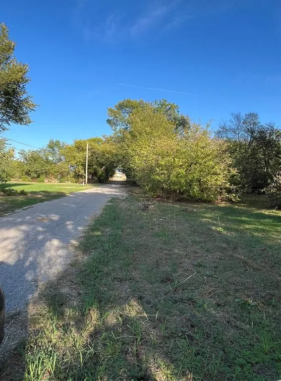 Photo 4 — 310 E Iowa Avenue, Chickasha, OK 73018
