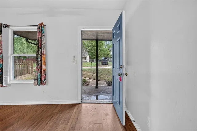Photo 2 — 609 E Grant Avenue, Guthrie, OK 73044