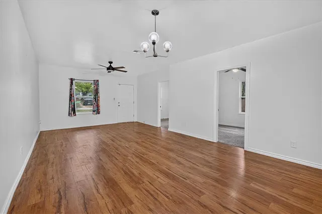 Photo 4 — 609 E Grant Avenue, Guthrie, OK 73044