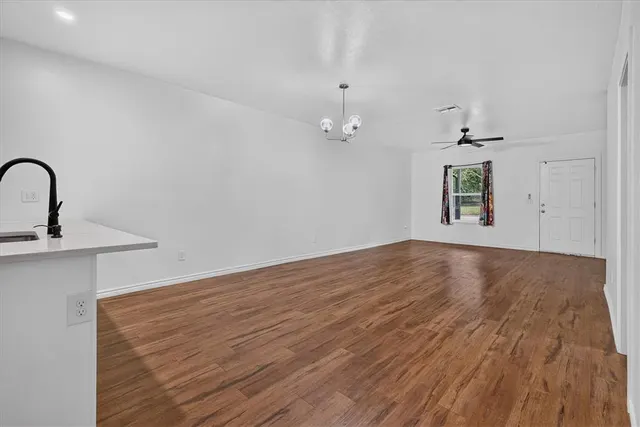 Photo 5 — 609 E Grant Avenue, Guthrie, OK 73044