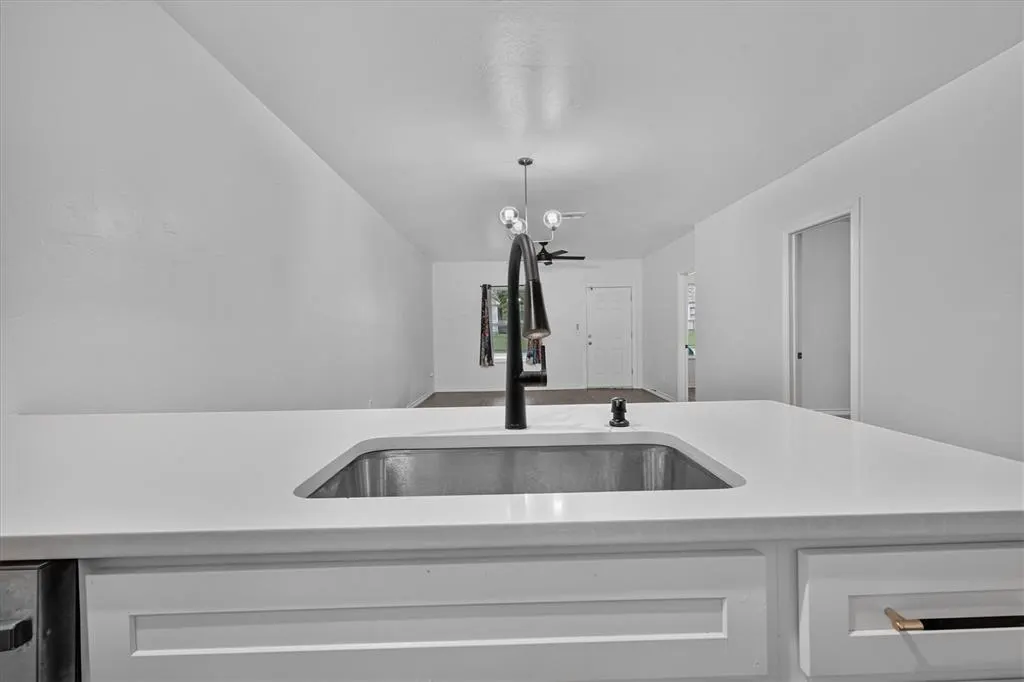 Photo 11 — 609 E Grant Avenue, Guthrie, OK 73044