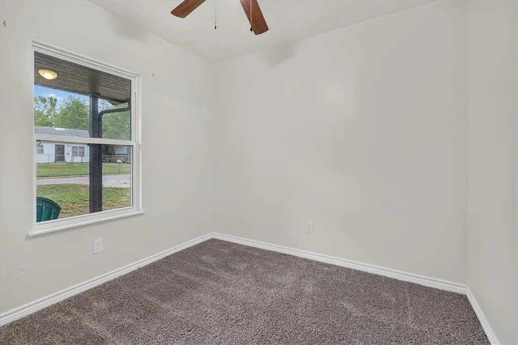 Photo 13 — 609 E Grant Avenue, Guthrie, OK 73044