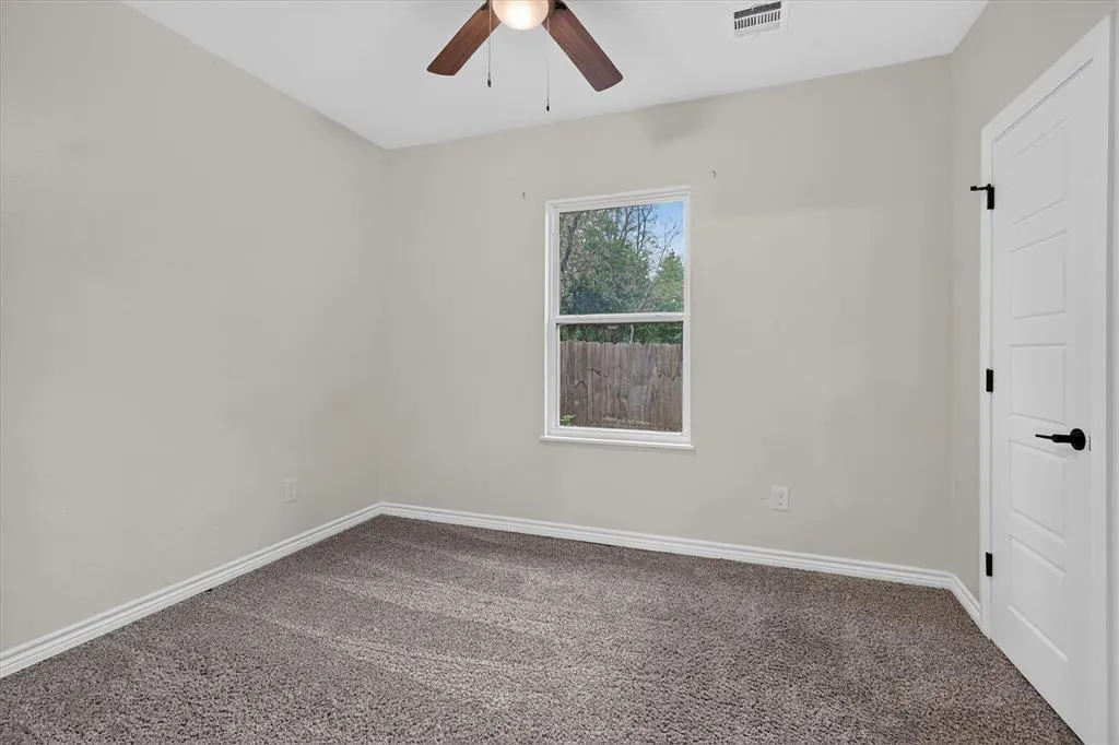 Photo 15 — 609 E Grant Avenue, Guthrie, OK 73044