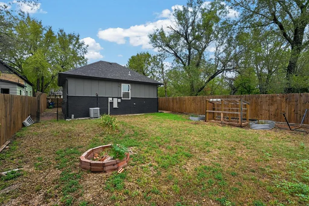 Photo 28 — 609 E Grant Avenue, Guthrie, OK 73044