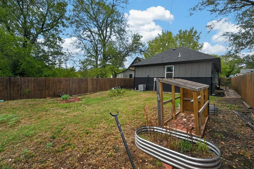 Photo 29 — 609 E Grant Avenue, Guthrie, OK 73044