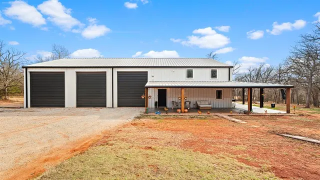 Photo 3 — 14101 Iron Road, McLoud, OK 74851