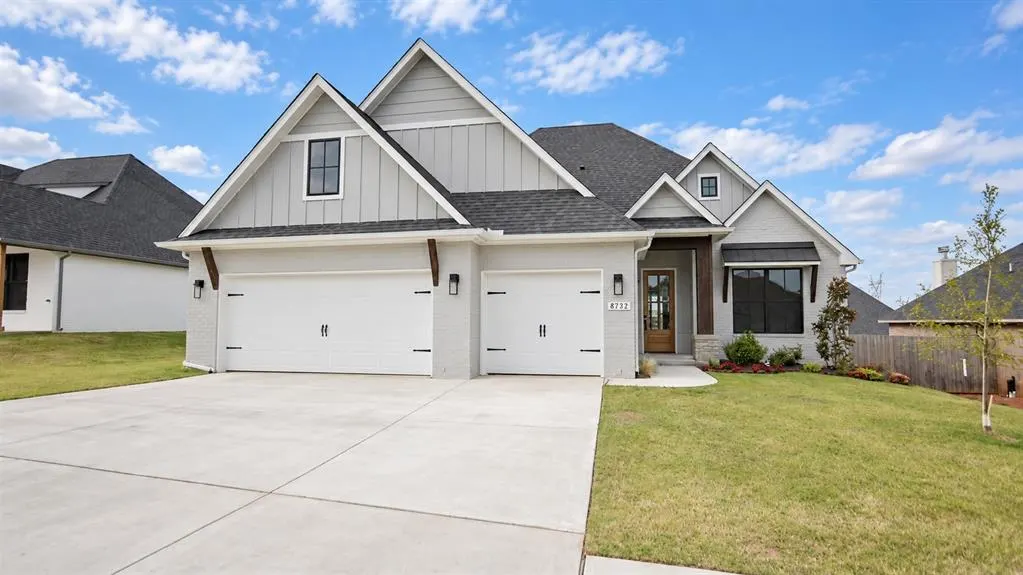 Front exterior — 8732 Beechgrove Drive, Arcadia, OK 73007