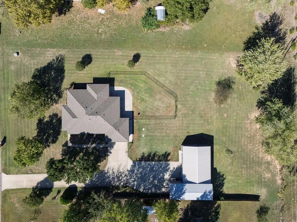 Photo 5 — 11 Cardinal Lane, Shawnee, OK 74804