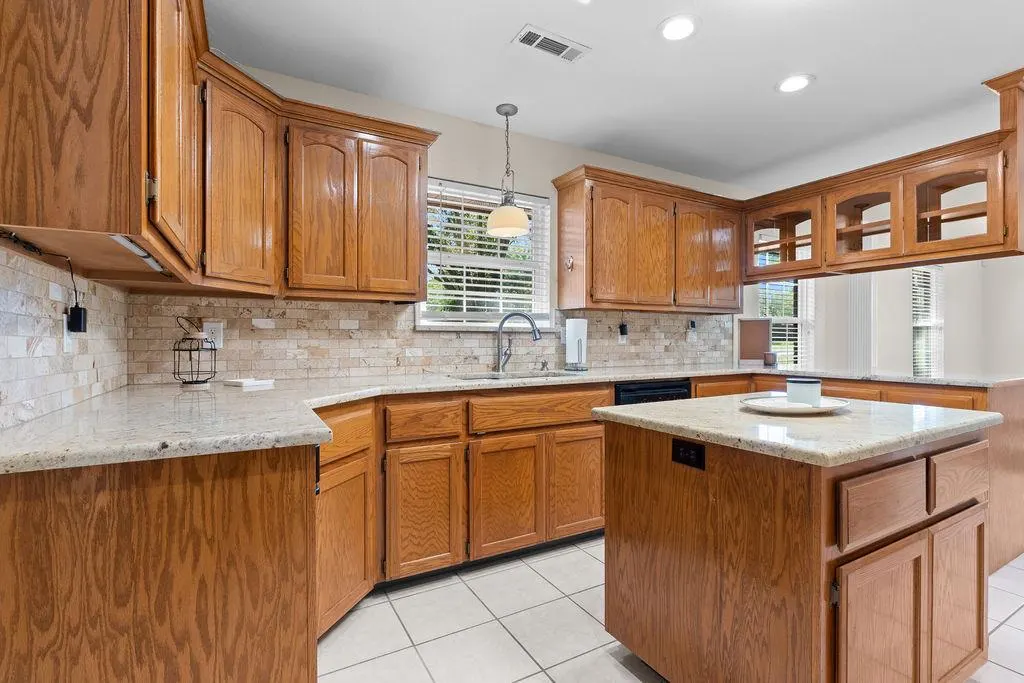 Photo 12 — 11 Cardinal Lane, Shawnee, OK 74804