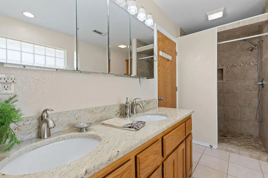 Photo 36 — 11 Cardinal Lane, Shawnee, OK 74804
