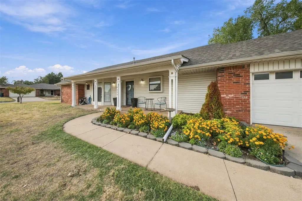 Photo 3 — 4000 Regatta Street, Yukon, OK 73099