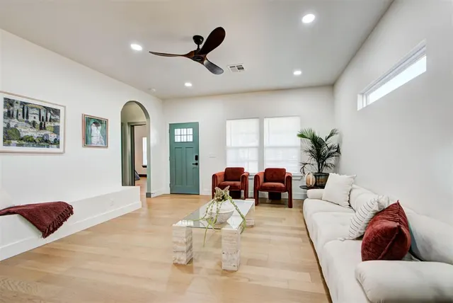 Photo 3 — 2118 N Fonshill Avenue, Oklahoma City, OK 73111
