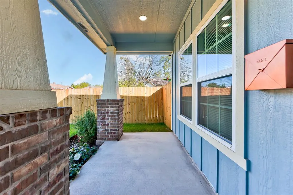 Photo 7 — 2118 N Fonshill Avenue, Oklahoma City, OK 73111