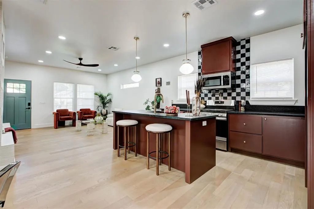 Photo 15 — 2118 N Fonshill Avenue, Oklahoma City, OK 73111