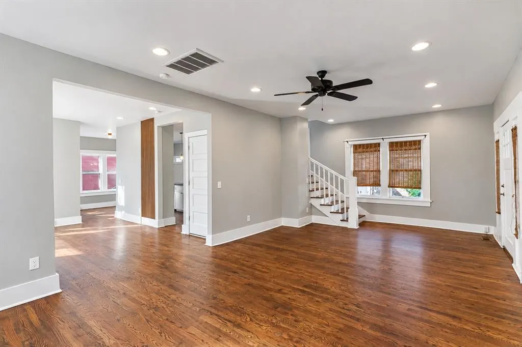 Photo 3 — 302 NE 16th Street, Oklahoma City, OK 73117