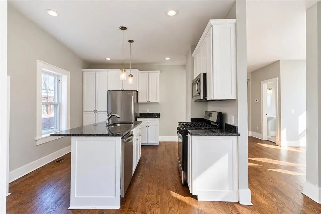 Photo 9 — 302 NE 16th Street, Oklahoma City, OK 73117