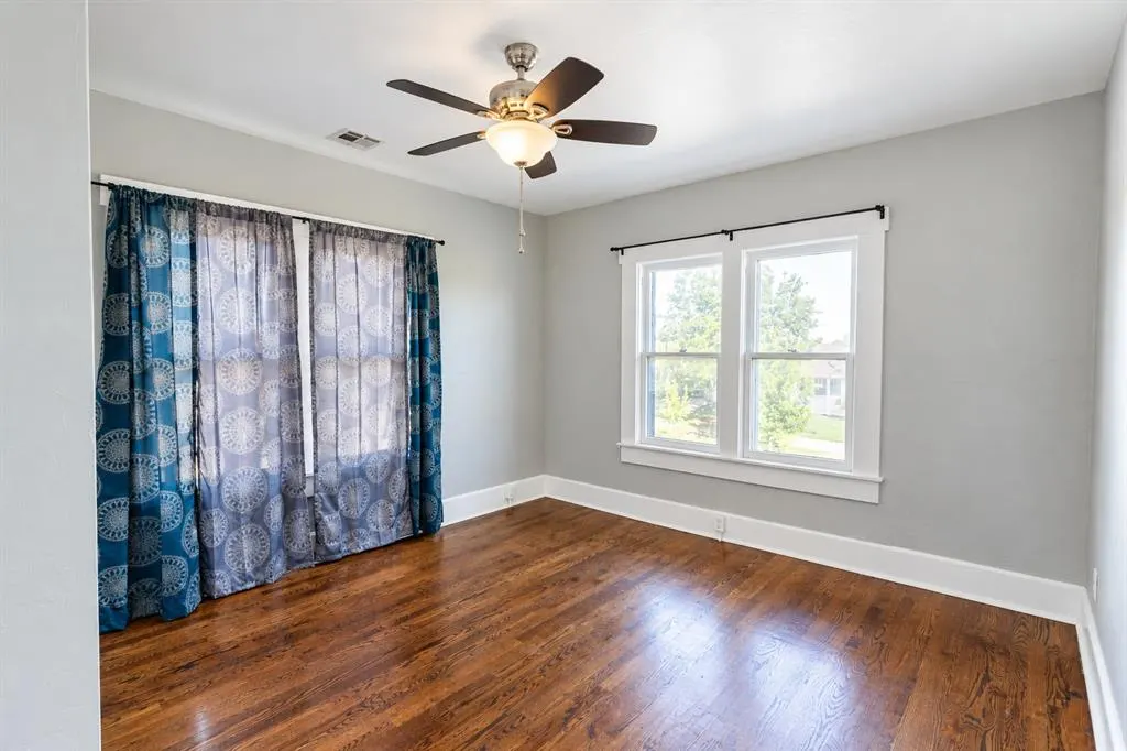 Photo 23 — 302 NE 16th Street, Oklahoma City, OK 73117