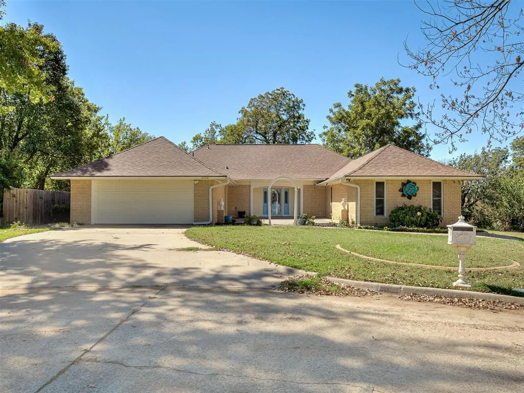 Front exterior — 11716 NW 119th Street, Yukon, OK 73099