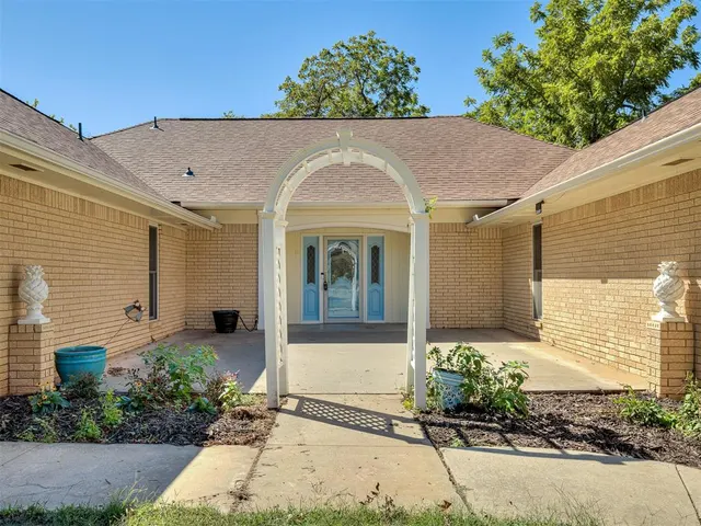 Photo 3 — 11716 NW 119th Street, Yukon, OK 73099