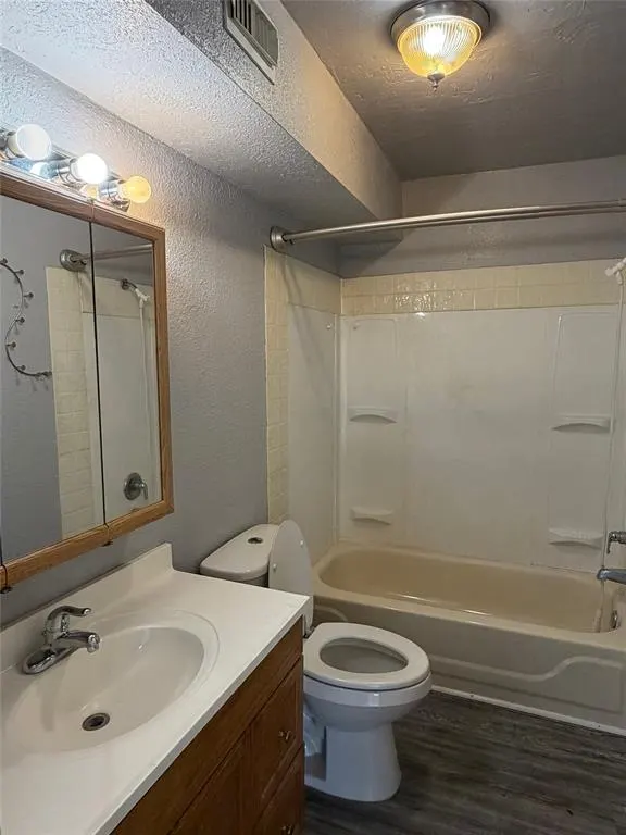 Photo 11 — 223 N Grandview Road, Midwest City, OK 73130