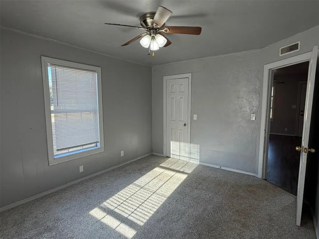 Photo 12 — 223 N Grandview Road, Midwest City, OK 73130