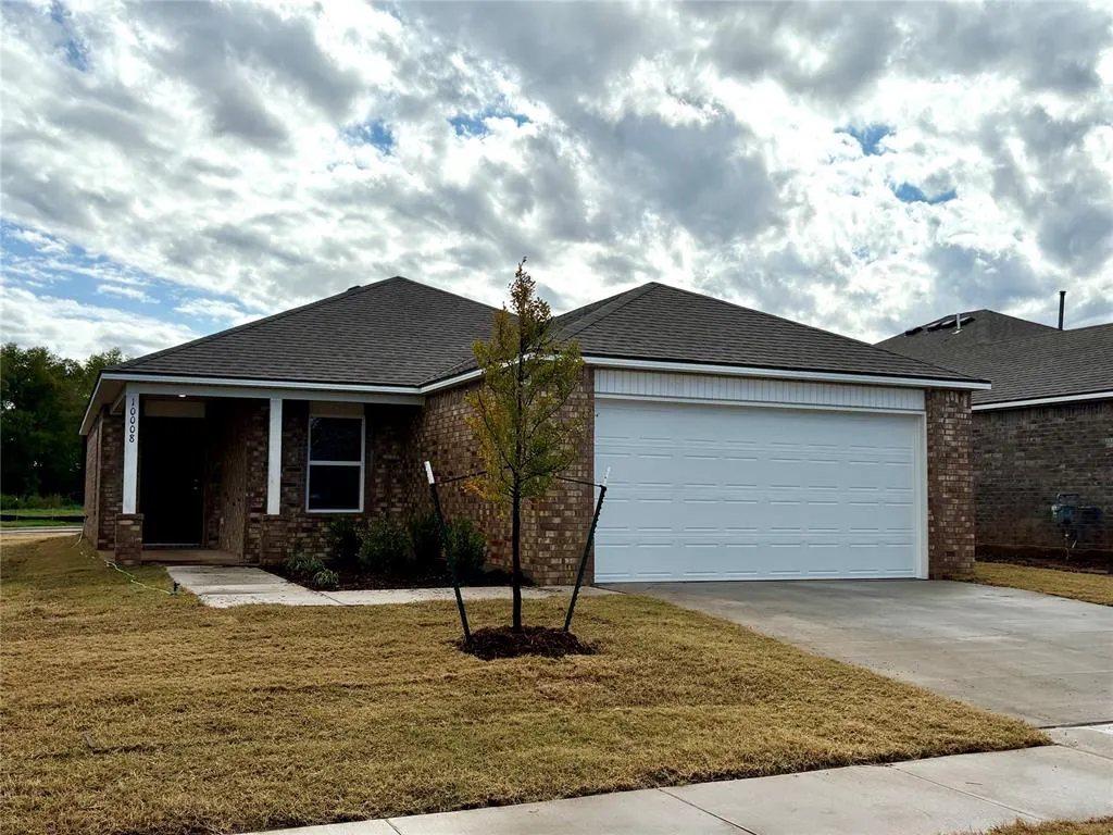 Front exterior — 10008 SW 37th Street, Mustang, OK 73064