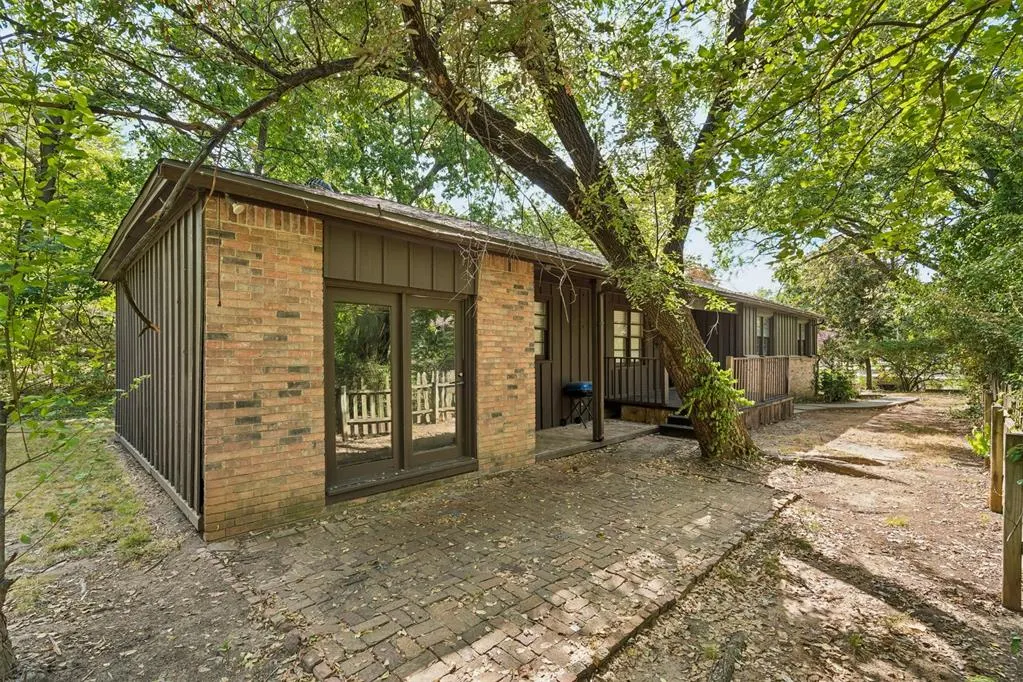 Front exterior — 423 S Flood Avenue, Norman, OK 73069