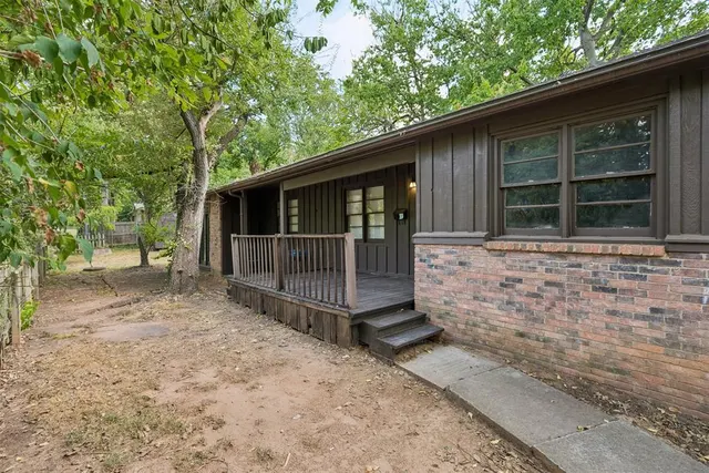 Photo 4 — 423 S Flood Avenue, Norman, OK 73069