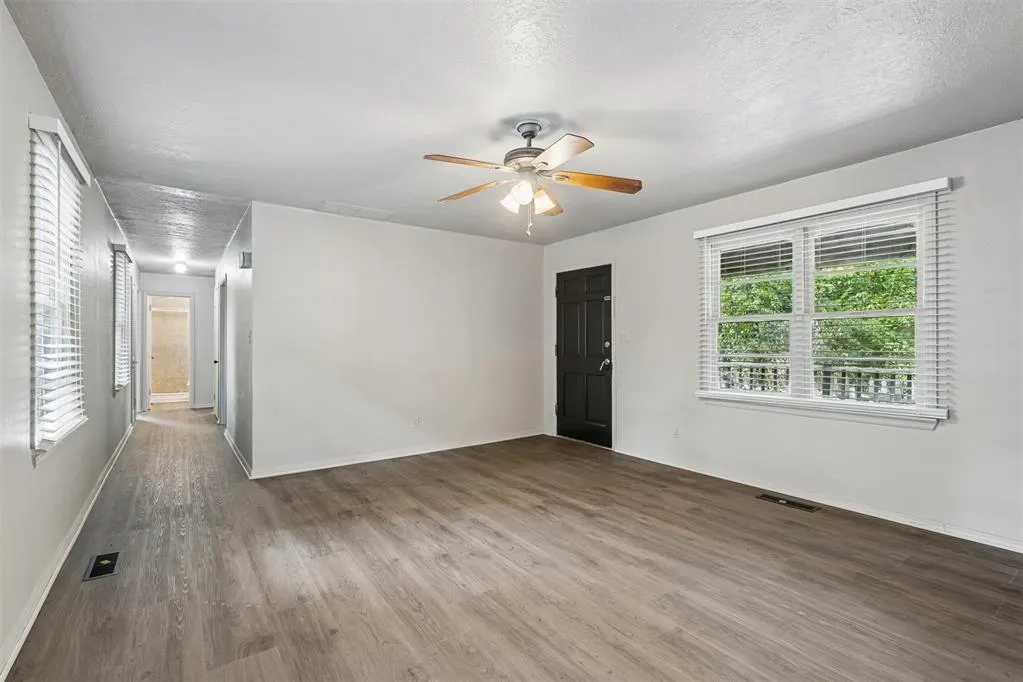 Photo 10 — 423 S Flood Avenue, Norman, OK 73069
