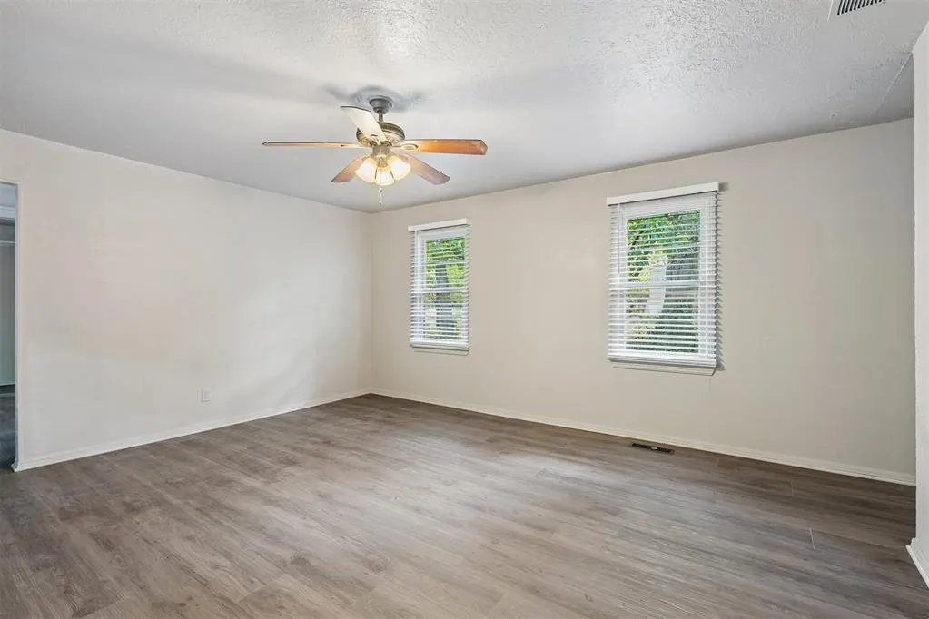 Photo 13 — 423 S Flood Avenue, Norman, OK 73069