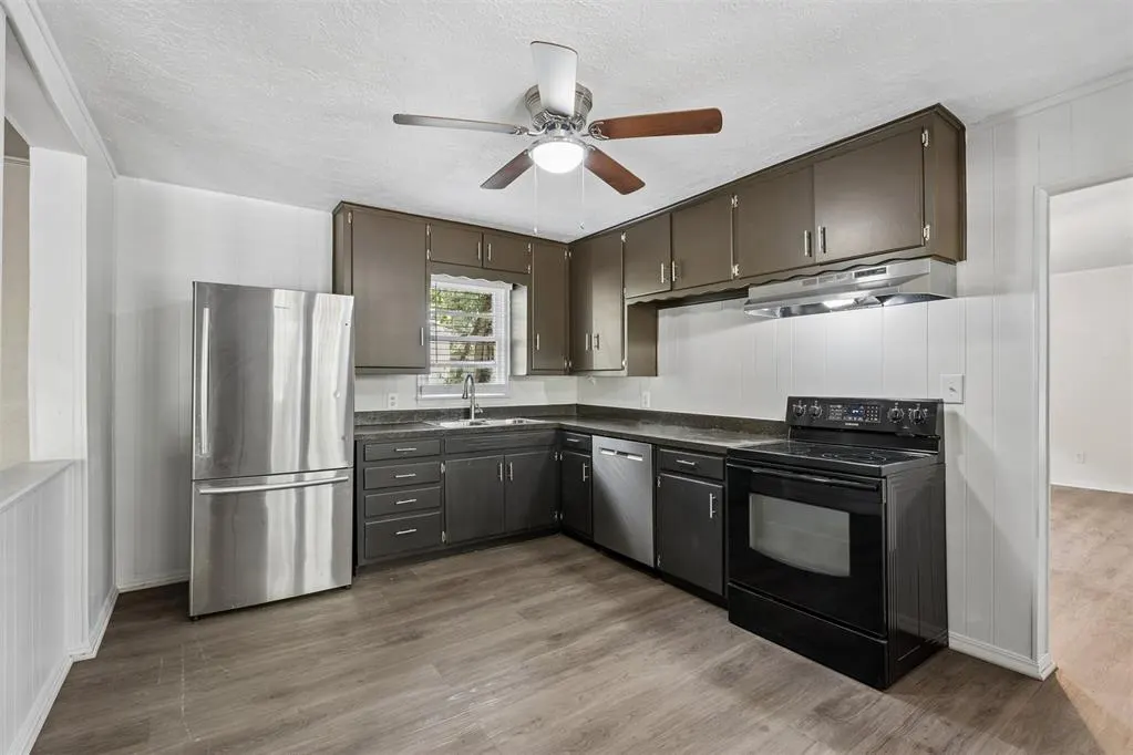 Photo 18 — 423 S Flood Avenue, Norman, OK 73069