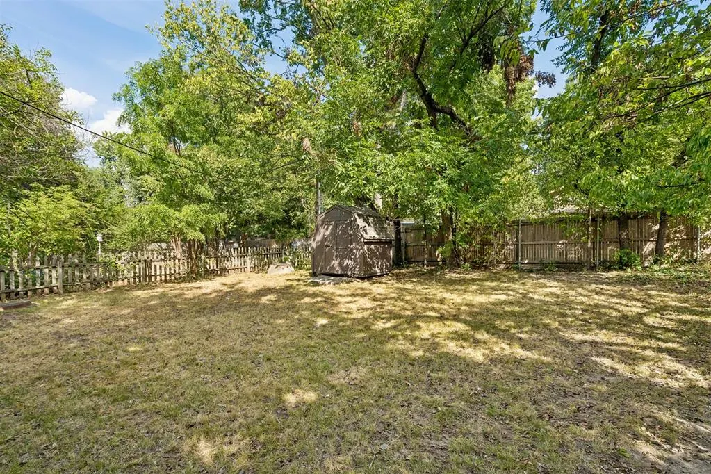 Photo 39 — 423 S Flood Avenue, Norman, OK 73069