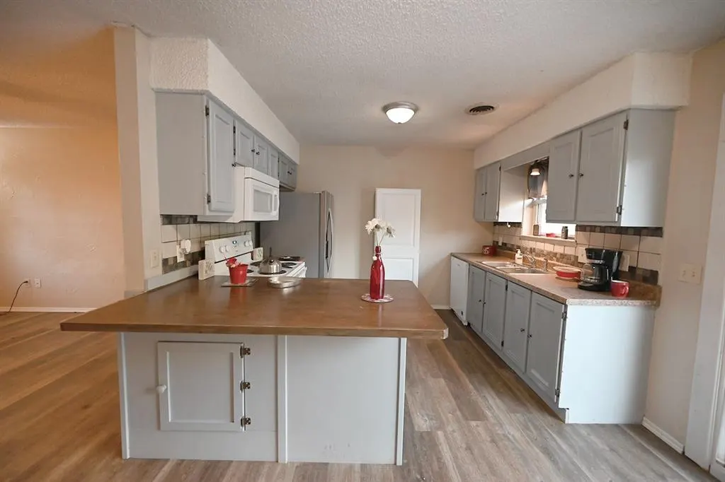 Photo 4 — 2102 W 24th Avenue, Stillwater, OK 74074