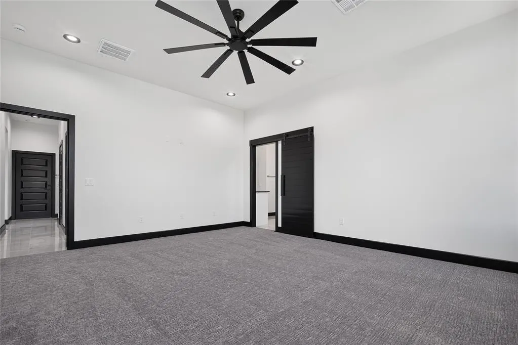Photo 14 — 132 W Lynn Court Drive, Mustang, OK 73064