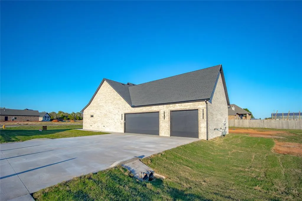 Photo 42 — 132 W Lynn Court Drive, Mustang, OK 73064