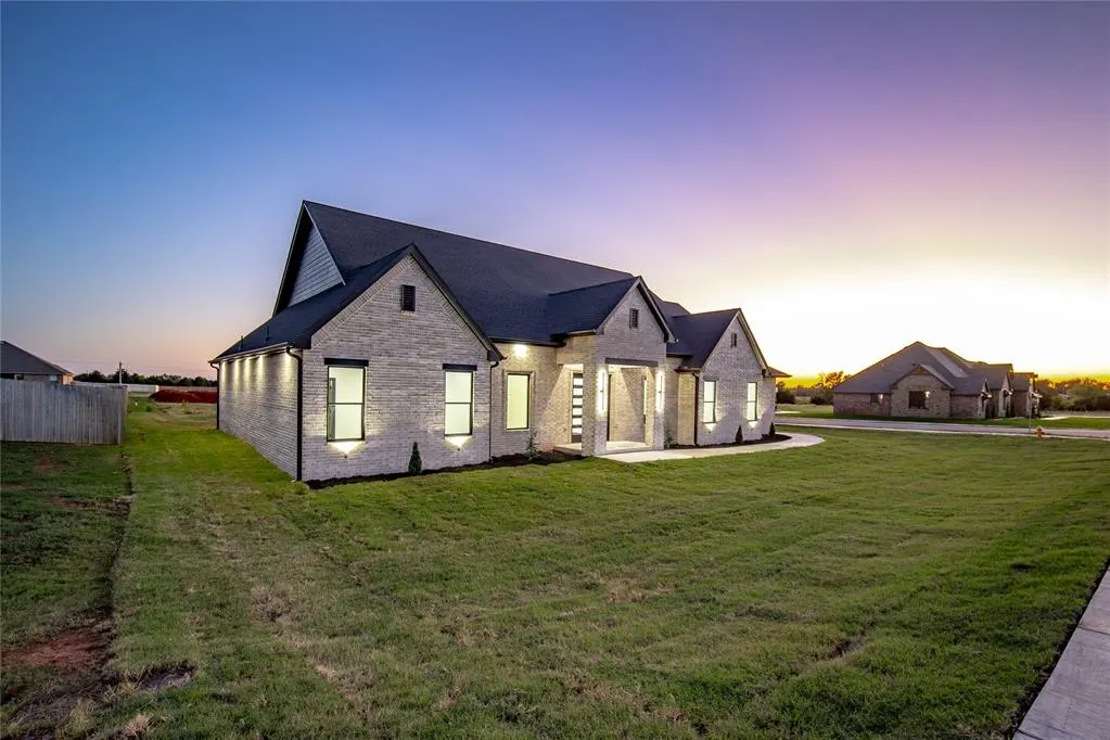Photo 49 — 132 W Lynn Court Drive, Mustang, OK 73064