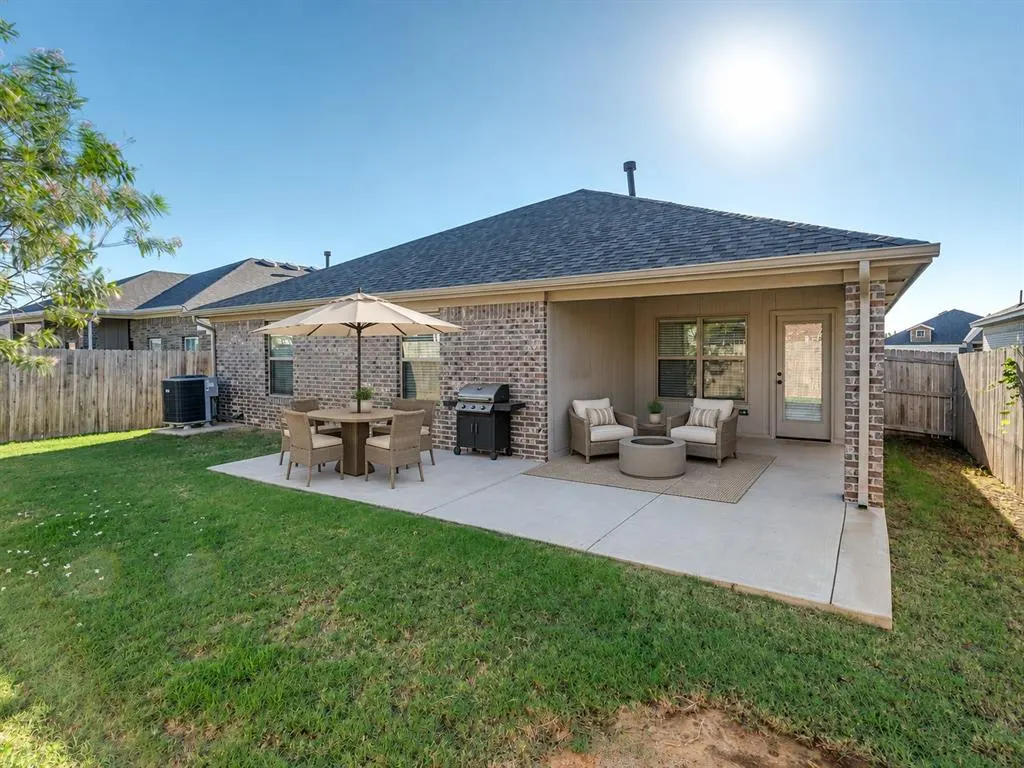Photo 13 — 3305 Pagoda Pead Drive, Yukon, OK 73099