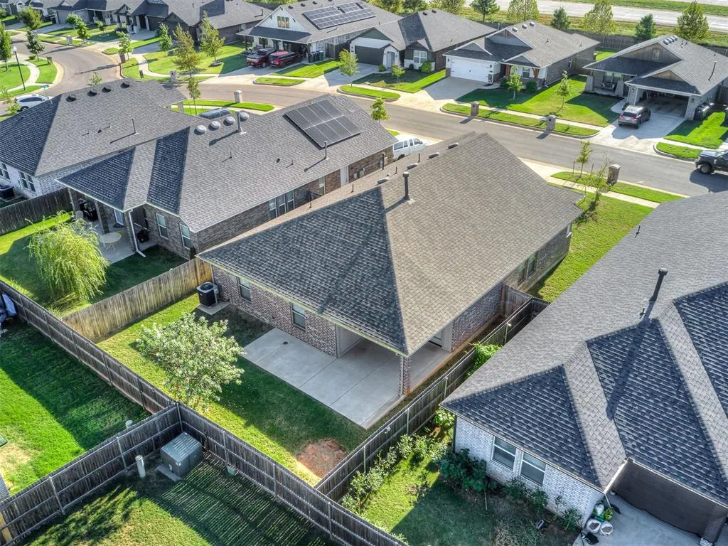 Photo 42 — 3305 Pagoda Pead Drive, Yukon, OK 73099
