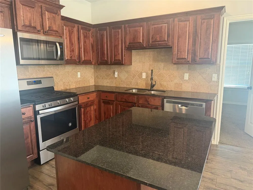 Photo 2 — 20812 Tempe Avenue, Harrah, OK 73045